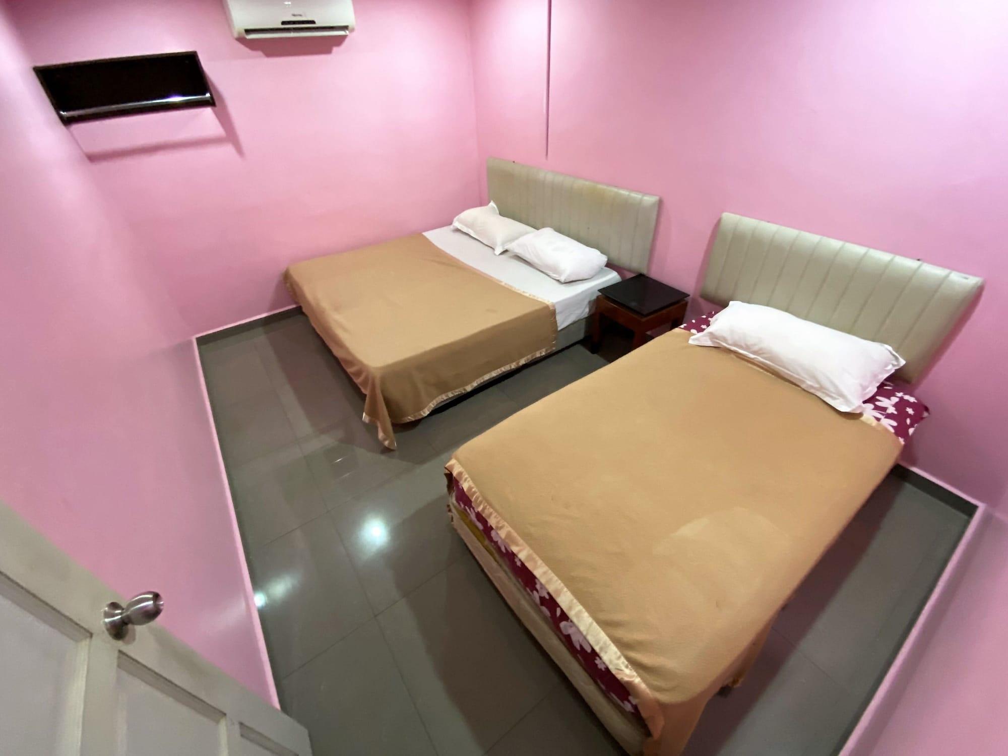 De Mawardah Hotel Malacca Exterior photo